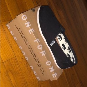 Classic Toms (canvas)